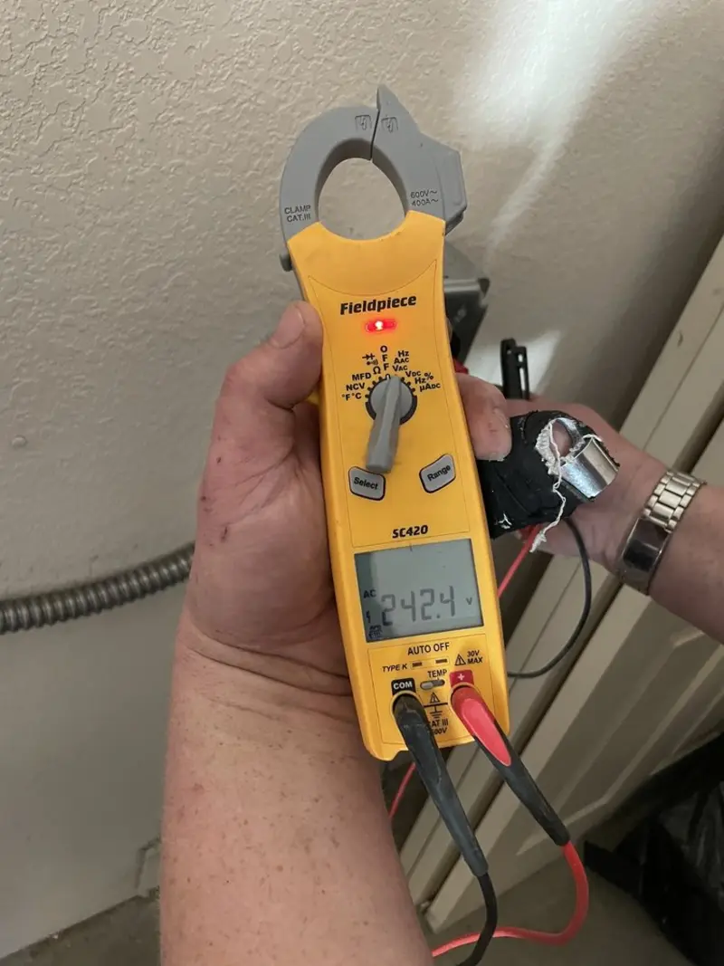 Voltage testing with clamp meter during Generator Installation in Luzerne